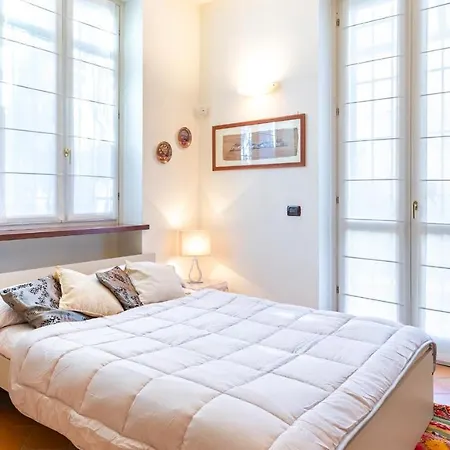 Villa Uvaspina 8, Emma