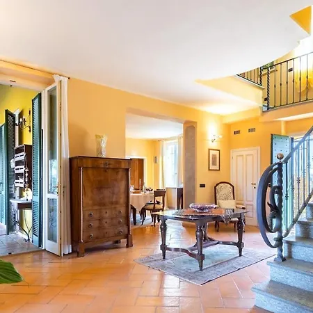 Villa Uvaspina 8, Emma Antignano (Piedmont)