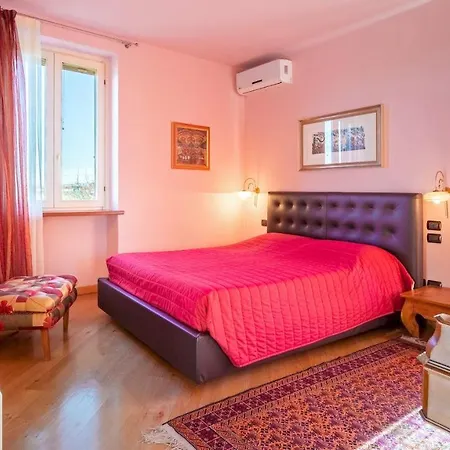 Uvaspina 8, Emma Villa *