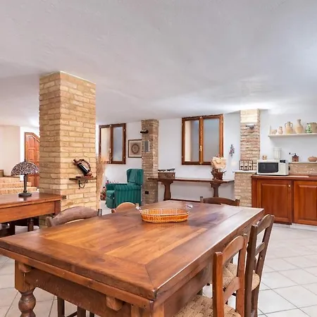 Villa Uvaspina 8, Emma Antignano (Piedmont)