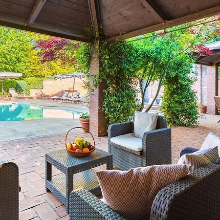 Villa Uvaspina 8, Emma *