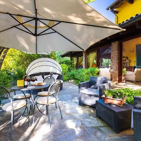 Uvaspina 8, Emma Villa