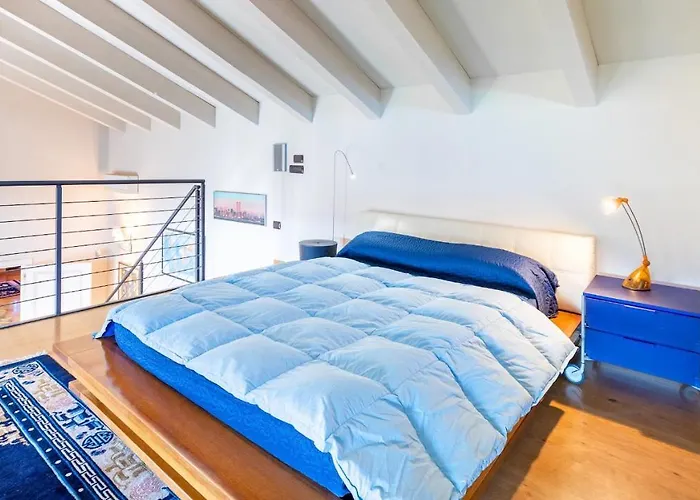 Villa Uvaspina 8, Emma