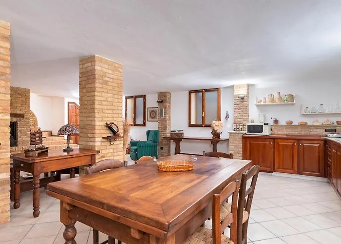 Villa Uvaspina 8, Emma Antignano (Piedmont)