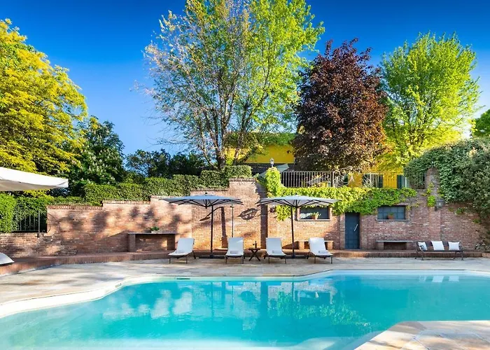 Uvaspina 8, Emma Villa