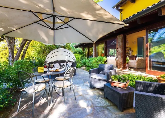 Uvaspina 8, Emma Villa